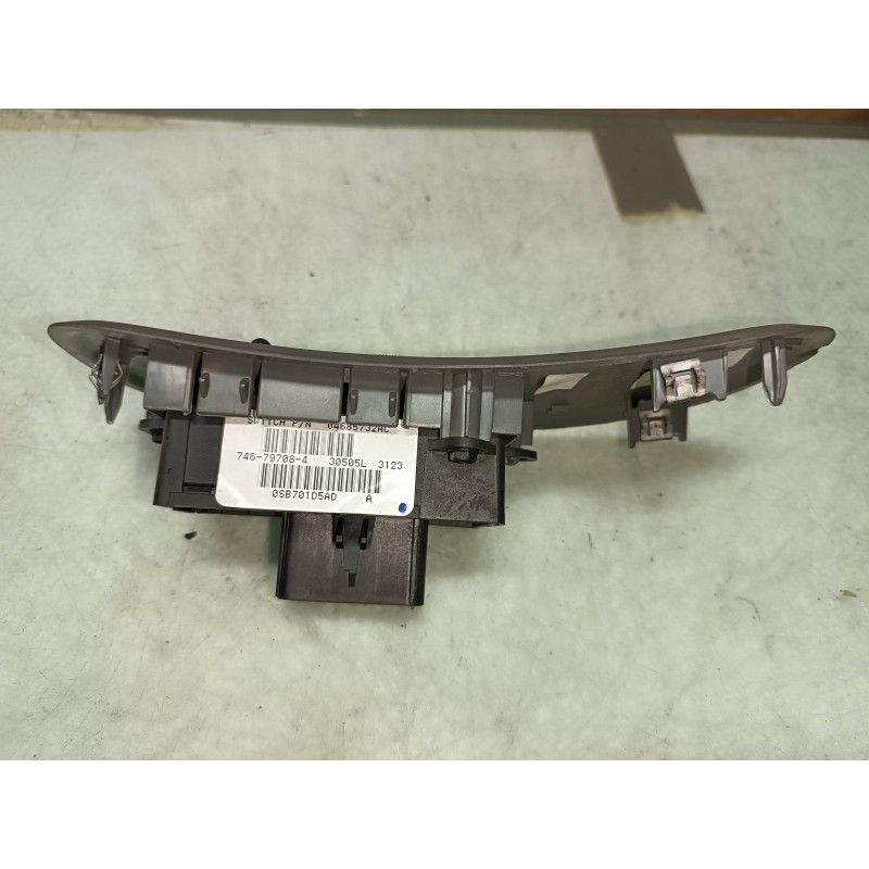 Recambio de mando elevalunas delantero izquierdo para chrysler voyager (rg) 2.5 crd executive referencia OEM IAM 746797084 30505