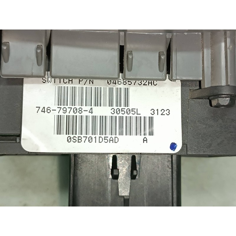 Recambio de mando elevalunas delantero izquierdo para chrysler voyager (rg) 2.5 crd executive referencia OEM IAM 746797084 30505