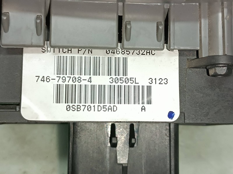 Recambio de mando elevalunas delantero izquierdo para chrysler voyager (rg) 2.5 crd executive referencia OEM IAM 746797084 30505