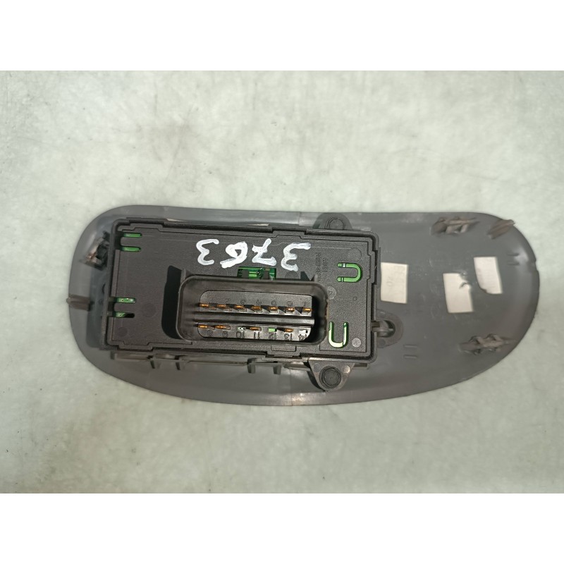 Recambio de mando elevalunas delantero izquierdo para chrysler voyager (rg) 2.5 crd executive referencia OEM IAM 746797084 30505