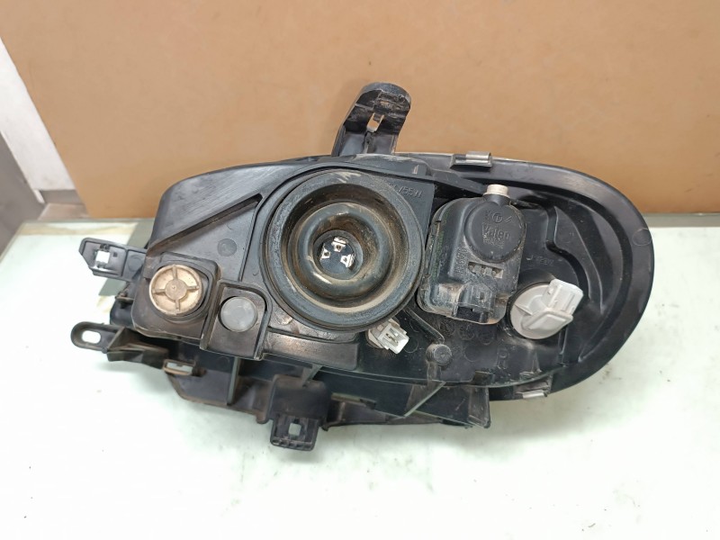 Recambio de faro derecho para citroen saxo 1.5 d x referencia OEM IAM 5521111R  DEPO