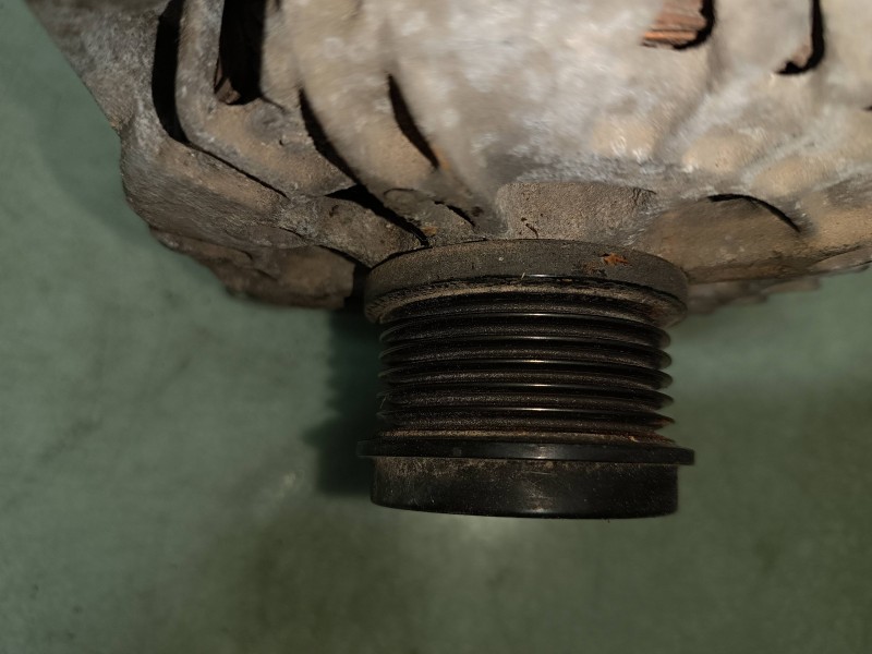 Recambio de alternador para ford focus lim. (cb8) sport referencia OEM IAM AV6N10300GC VALEO 