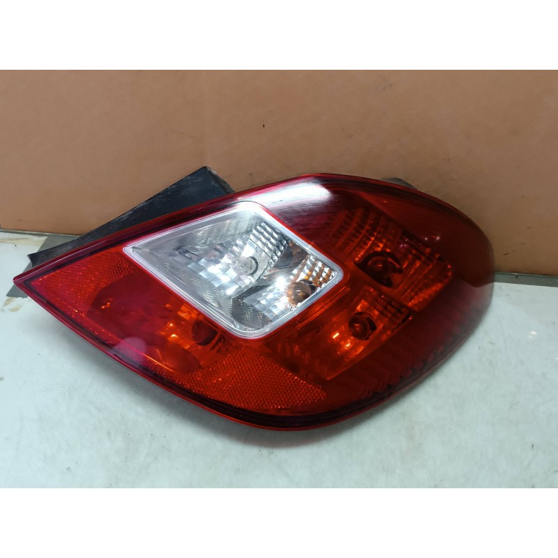 Recambio de piloto trasero derecho para opel corsa d catch me referencia OEM IAM 13188046  VALEO