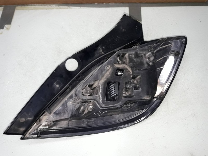 Recambio de piloto trasero izquierdo para opel astra h ber. cosmo referencia OEM IAM 24451835  