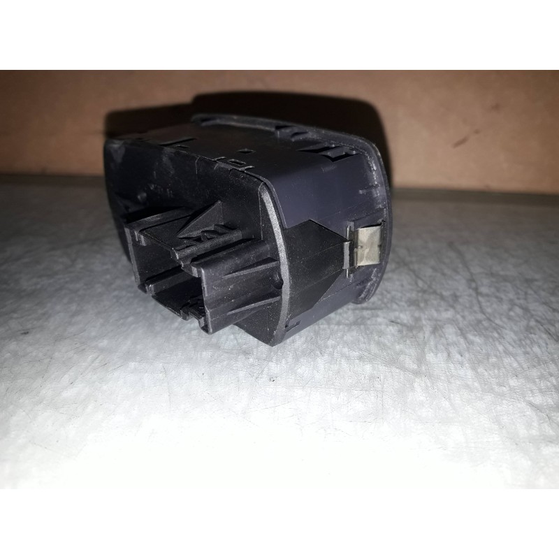 Recambio de mando elevalunas delantero izquierdo para opel corsa d catch me referencia OEM IAM 13258521  