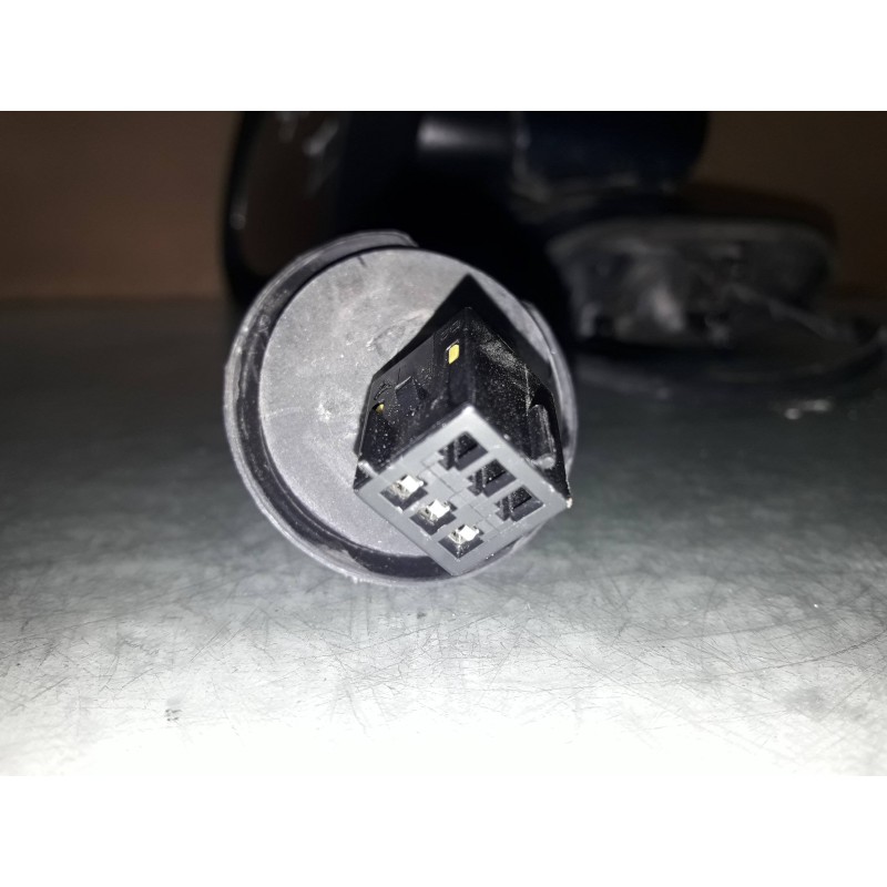 Recambio de retrovisor izquierdo para opel corsa d catch me referencia OEM IAM 020873  ELECTRICO