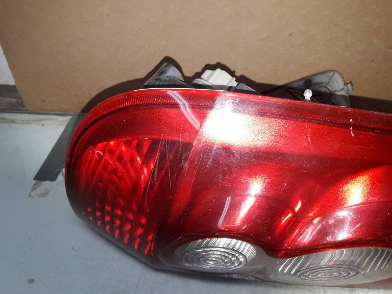 Recambio de piloto trasero izquierdo para ford fiesta (cbk) ambiente referencia OEM IAM 10876  