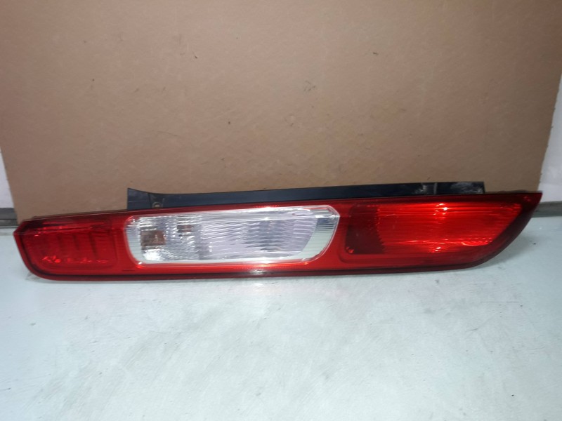 Recambio de piloto trasero izquierdo para ford focus berlina (cap) trend referencia OEM IAM 10175  