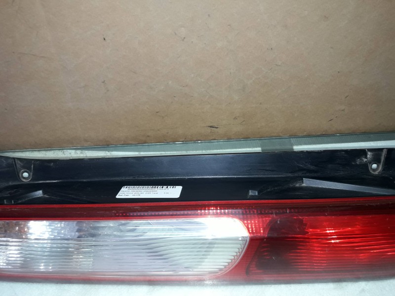 Recambio de piloto trasero izquierdo para ford focus berlina (cap) trend referencia OEM IAM 10175  