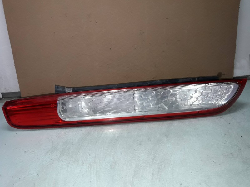 Recambio de piloto trasero izquierdo para ford focus lim. (cb4) titanium referencia OEM IAM 11806 11807 