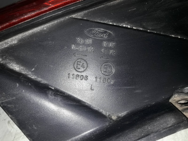 Recambio de piloto trasero izquierdo para ford focus lim. (cb4) titanium referencia OEM IAM 11806 11807 