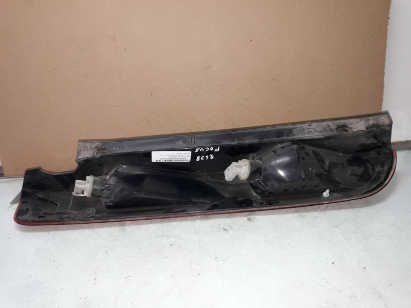 Recambio de piloto trasero derecho para ford focus berlina (cap) trend referencia OEM IAM 10175  