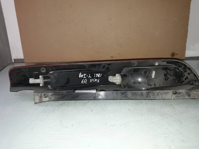 Recambio de piloto trasero izquierdo para ford focus berlina (cap) ambiente (d) referencia OEM IAM 10175  