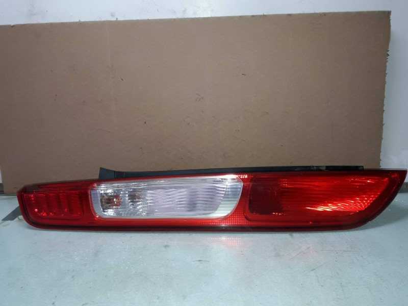 Recambio de piloto trasero izquierdo para ford focus berlina (cap) ghia referencia OEM IAM   