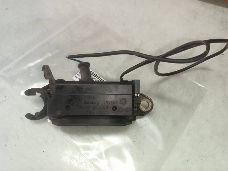 Recambio de maneta exterior delantera izquierda para audi a3 (8l) 1.9 tdi ambiente referencia OEM IAM 8D0837207AB  