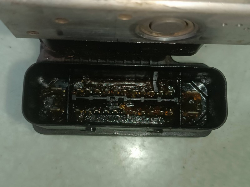 Recambio de abs para citroen c3 hdi 70 furio referencia OEM IAM 9656493580 10097011093 ATE