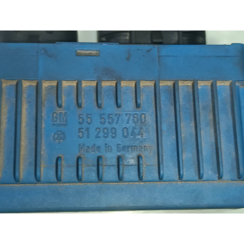 Recambio de caja precalentamiento para opel corsa d catch me referencia OEM IAM 51299044 55557780 GM