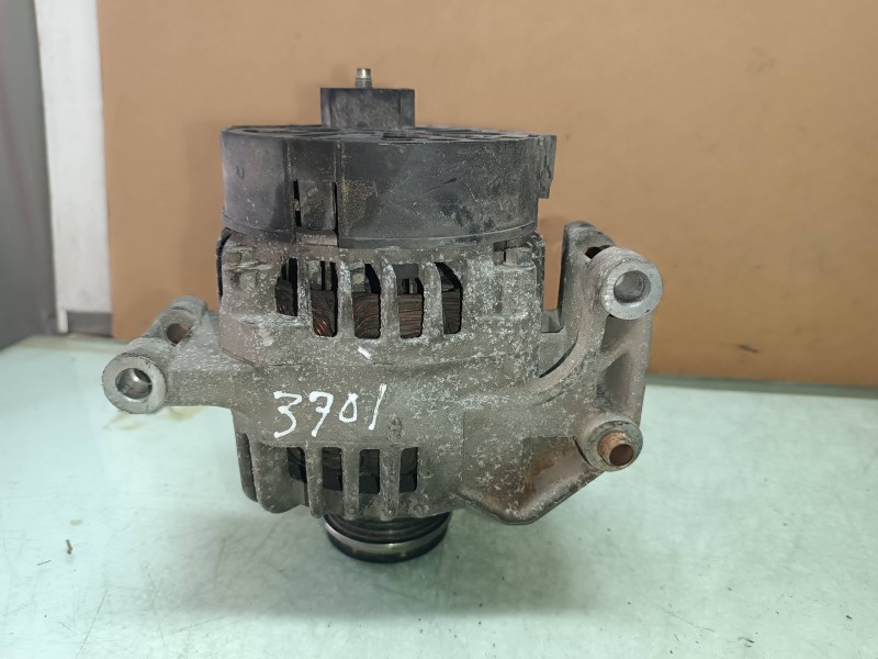 Recambio de alternador para opel corsa d catch me referencia OEM IAM 13222935 DENSO 105A
