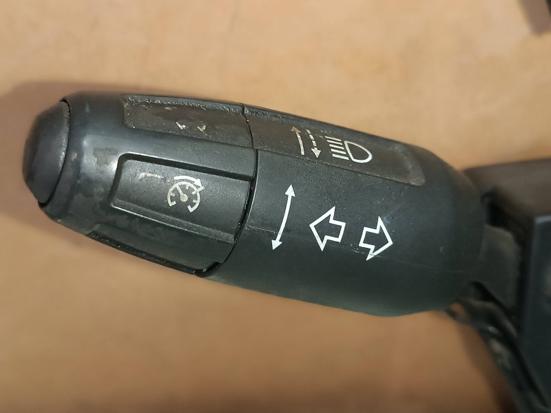 Recambio de mando luces para opel corsa d catch me referencia OEM IAM 13142283 12274700 0705311748