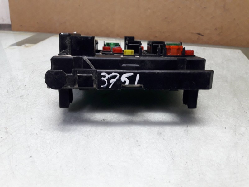 Recambio de caja reles / fusibles para peugeot 307 (s1) xr referencia OEM IAM 9657608880 BSM B2 DELPHI
