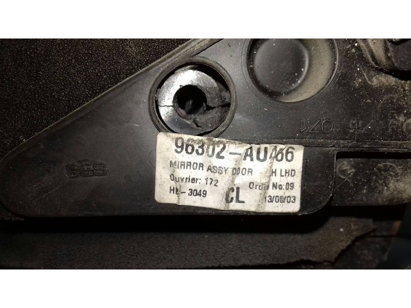 Recambio de retrovisor izquierdo para nissan primera berlina (p12) acenta referencia OEM IAM 96302AU466  ELECTRICO