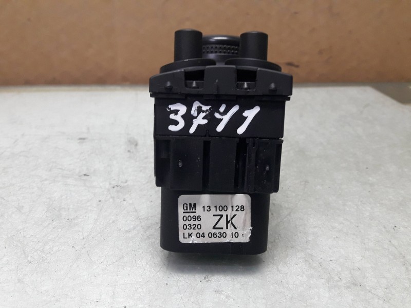 Recambio de mando luces para opel astra h ber. cosmo referencia OEM IAM 13100128 04063010 GM
