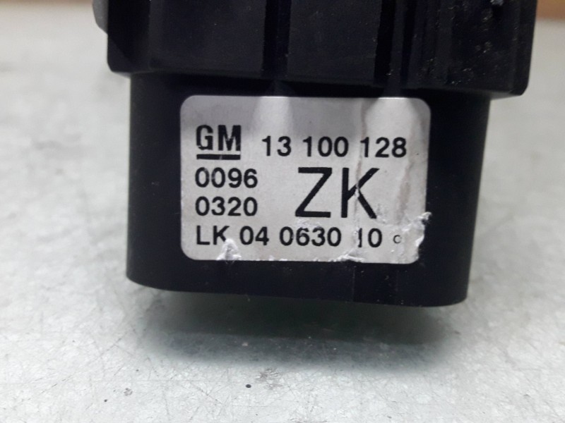 Recambio de mando luces para opel astra h ber. cosmo referencia OEM IAM 13100128 04063010 GM