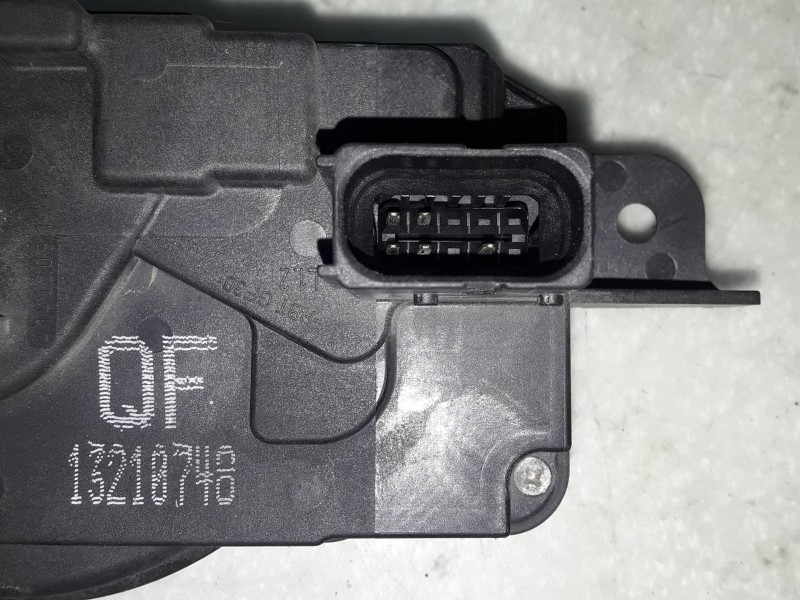 Recambio de cerradura puerta delantera izquierda para opel astra h ber. cosmo referencia OEM IAM 13218746  ELECTRICA
