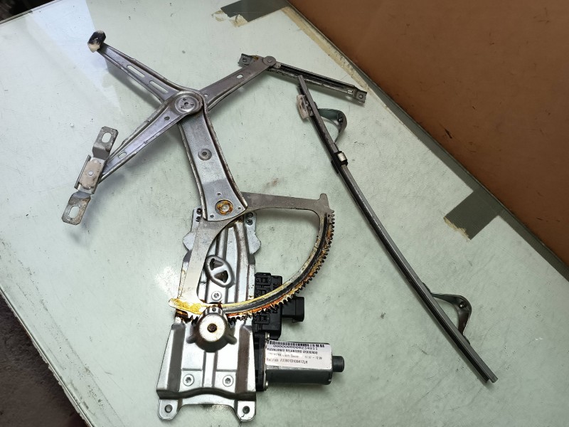 Recambio de elevalunas delantero izquierdo para opel astra h ber. cosmo referencia OEM IAM A330013100417LH A330513100405LH BROSE