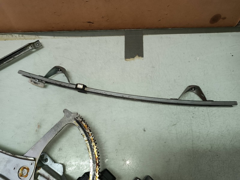 Recambio de elevalunas delantero izquierdo para opel astra h ber. cosmo referencia OEM IAM A330013100417LH A330513100405LH BROSE