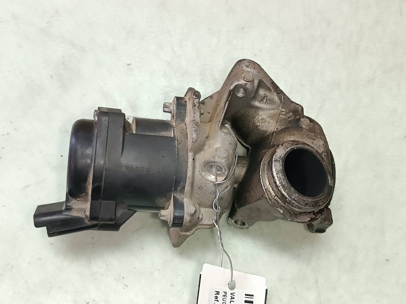 Recambio de valvula egr para peugeot 207 confort referencia OEM IAM 9658203780  