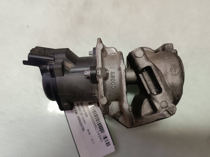Recambio de valvula egr para peugeot 207 confort referencia OEM IAM 9658203780  