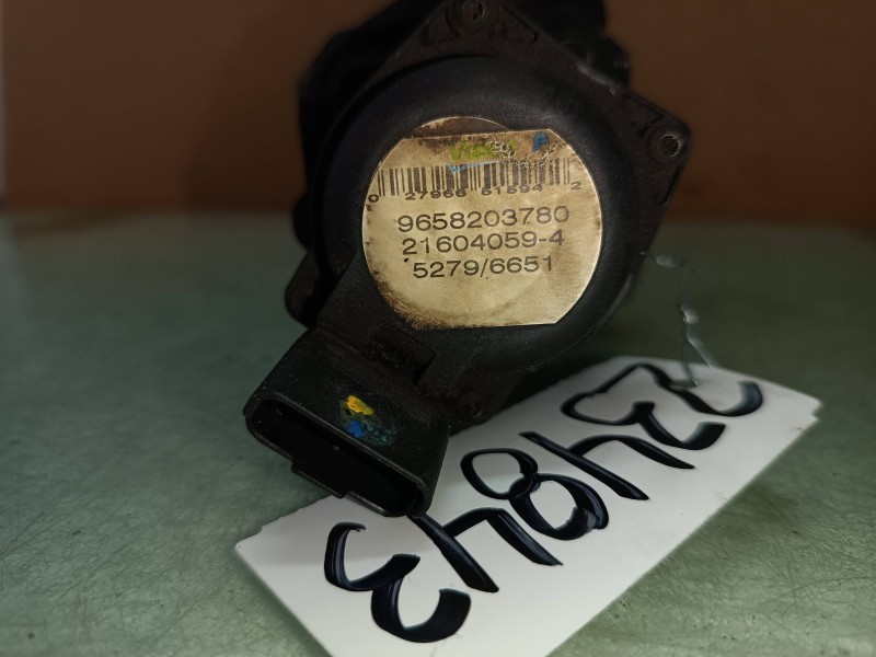 Recambio de valvula egr para peugeot 207 confort referencia OEM IAM 9658203780  