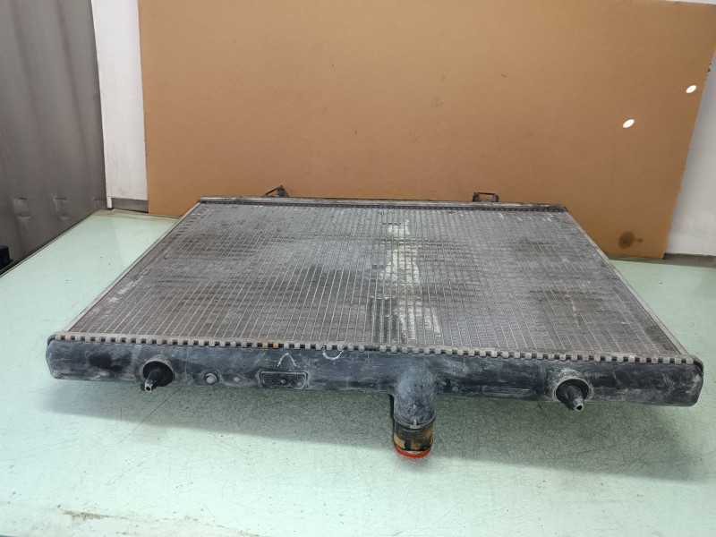 Recambio de radiador agua para peugeot 407 st confort referencia OEM IAM 734338 992488J VALEO