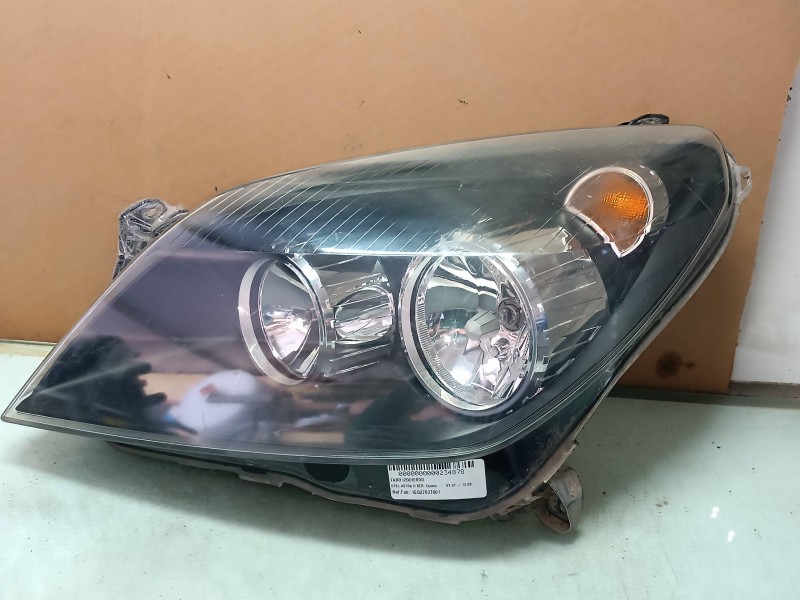 Recambio de faro izquierdo para opel astra h ber. cosmo referencia OEM IAM 1EG27037001  HELLA