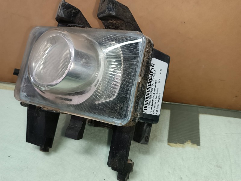 Recambio de faro antiniebla izquierdo para opel astra h ber. cosmo referencia OEM IAM 0096726  