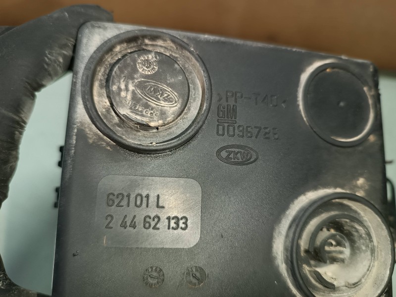 Recambio de faro antiniebla izquierdo para opel astra h ber. cosmo referencia OEM IAM 0096726  