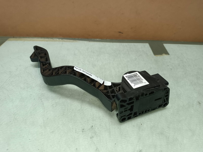 Recambio de pedal acelerador para peugeot 207 1.4 hdi fap referencia OEM IAM 9671433680 0280755174 BOSCH
