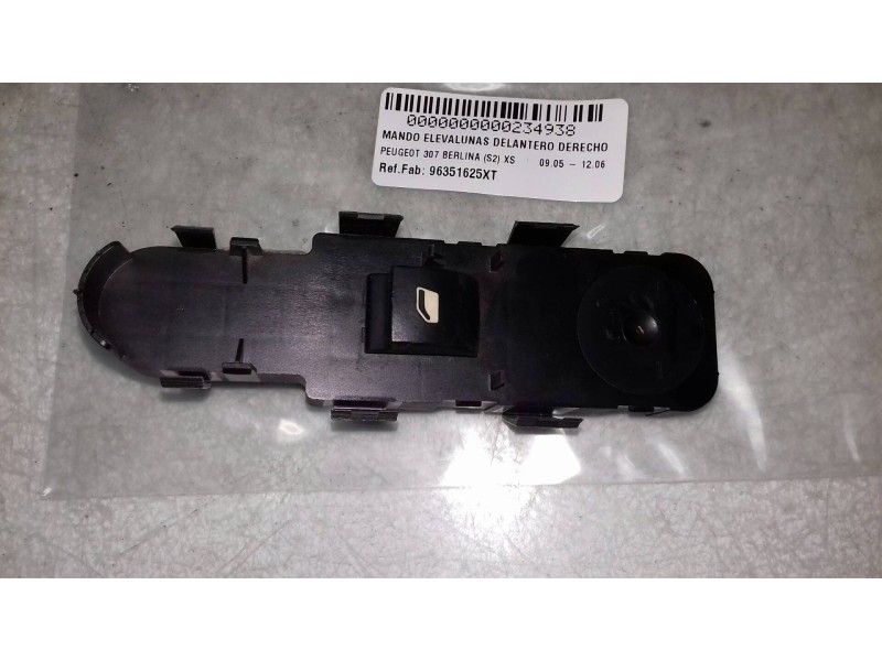 Recambio de mando elevalunas delantero derecho para peugeot 307 berlina (s2) xs referencia OEM IAM 96351625XT 53269709 