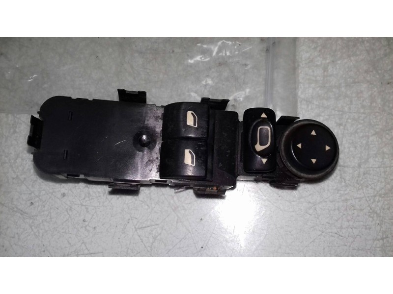 Recambio de mando elevalunas delantero izquierdo para peugeot 307 berlina (s2) xs referencia OEM IAM 96351622XT  