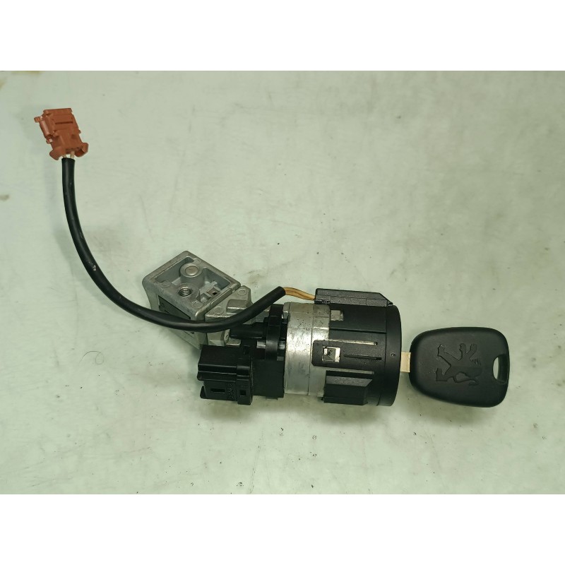 Recambio de centralita motor uce para peugeot 307 berlina (s2) xs referencia OEM IAM 9661377280 9660105980 KIT - BOSCH