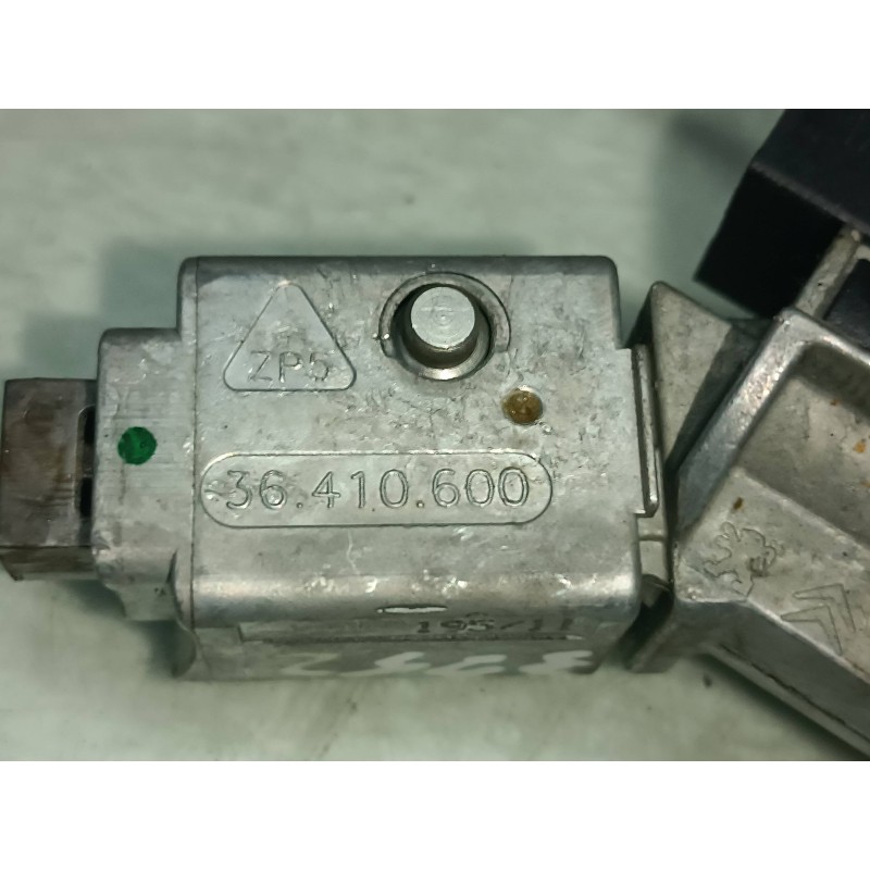 Recambio de centralita motor uce para peugeot 307 berlina (s2) xs referencia OEM IAM 9661377280 9660105980 KIT - BOSCH