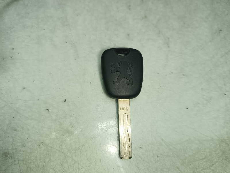 Recambio de centralita motor uce para peugeot 307 berlina (s2) xs referencia OEM IAM 9661377280 9660105980 KIT - BOSCH