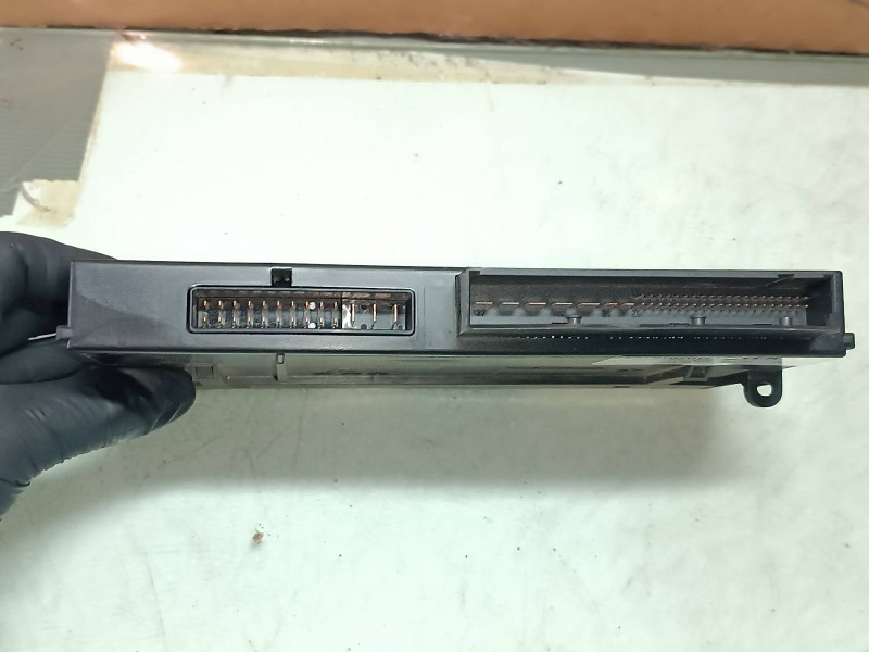 Recambio de modulo electronico para bmw serie 1 berlina (e81/e87) 120d referencia OEM IAM 10681810 61359131778 