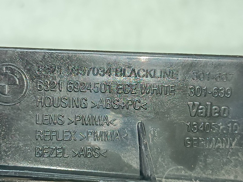 Recambio de piloto trasero izquierdo para bmw serie 1 berlina (e81/e87) 120d referencia OEM IAM 63210397034 63216924501 VALEO