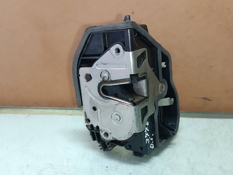 Recambio de cerradura puerta delantera izquierda para bmw serie 1 berlina (e81/e87) 120d referencia OEM IAM   ELECTRICA