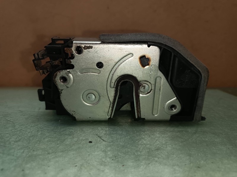 Recambio de cerradura puerta delantera izquierda para bmw serie 1 berlina (e81/e87) 120d referencia OEM IAM   ELECTRICA