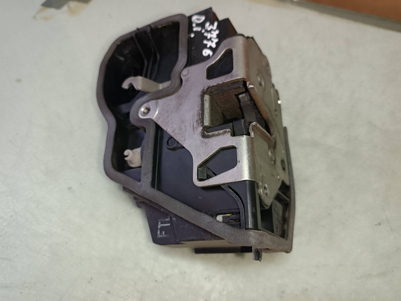 Recambio de cerradura puerta delantera izquierda para bmw serie 1 berlina (e81/e87) 120d referencia OEM IAM   ELECTRICA