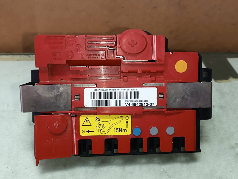 Recambio de caja reles / fusibles para bmw serie 1 berlina (e81/e87) 120d referencia OEM IAM V4694291207 694291207 10688710