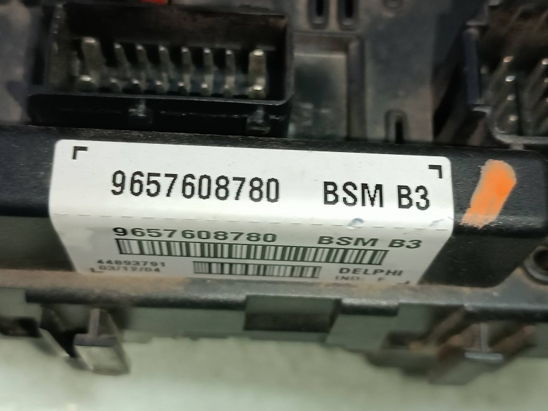 Recambio de caja reles / fusibles para peugeot 206 berlina xt referencia OEM IAM 9657608780 BSM B3 DELPHI